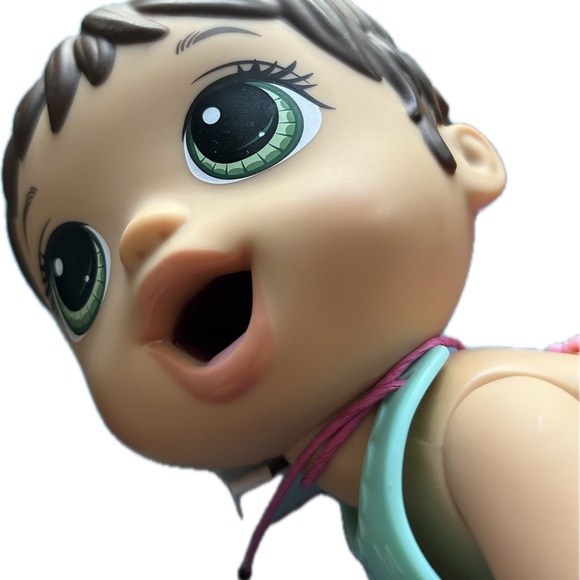 Baby Alive Crawling Lil Snacks Doll with Cute Eyes, Brown Hair - Eats & Poops - Picture 2 of 5